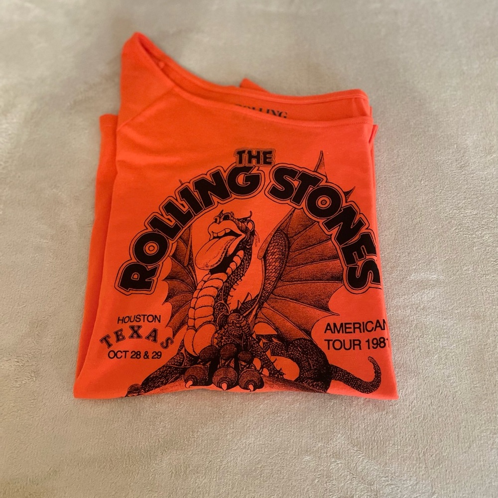 Torrid “Rolling Stones” Off the Shoulder Tour T-Shirt - Sizes 2 & 3 - Picture 14 of 15